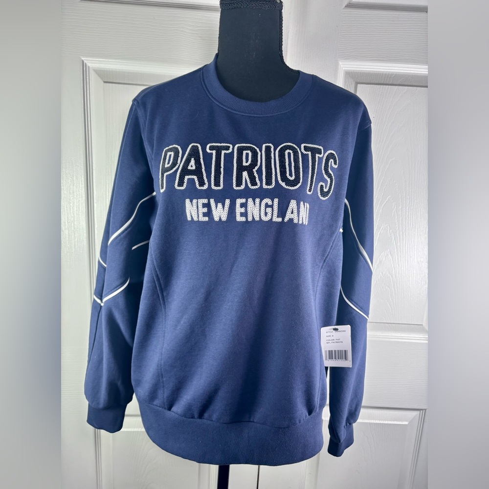 DKNY New England Patriots Sequined Embroidered Crewneck Sweatshirt Women’s small